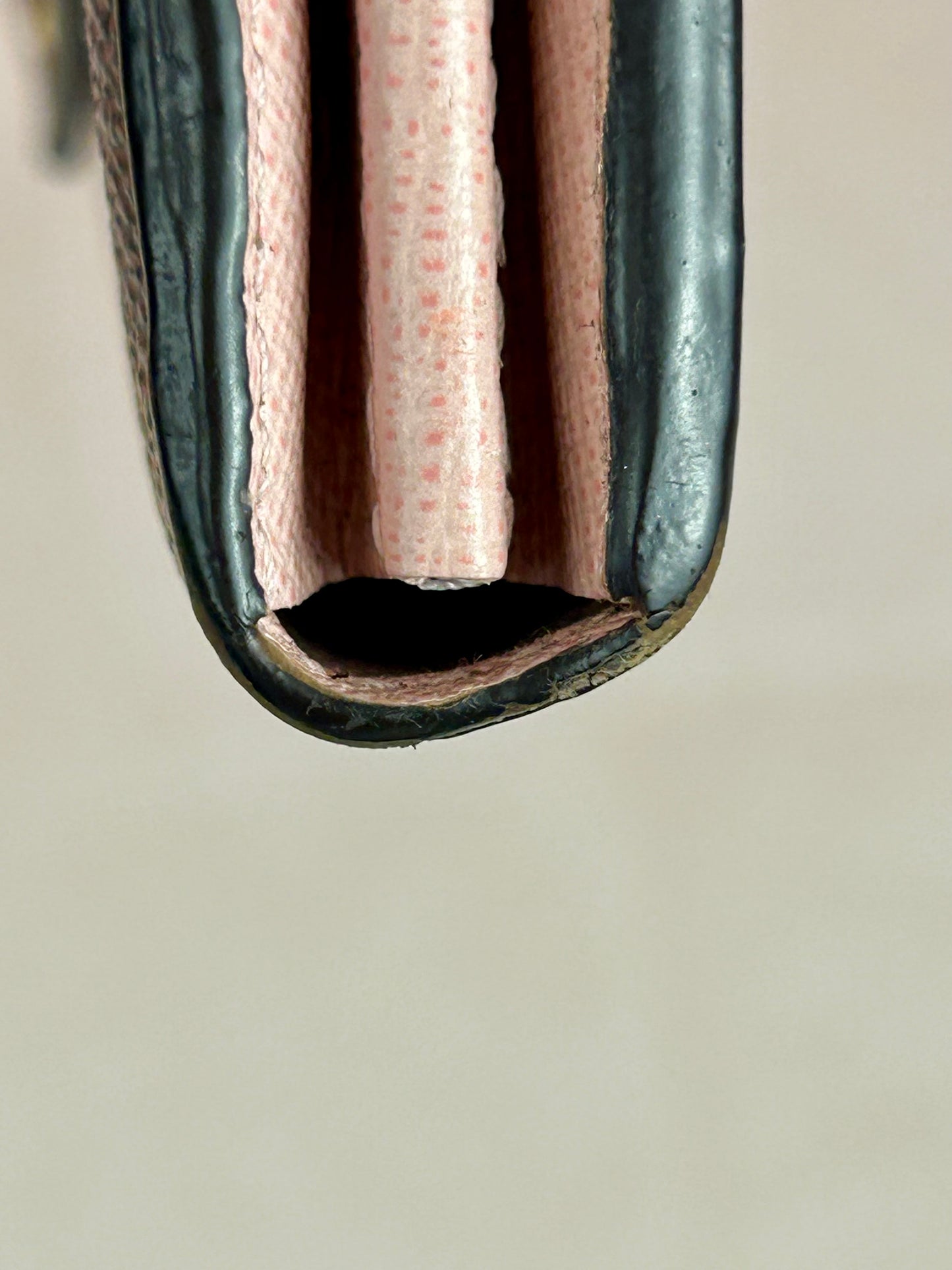 Sarah Wallet NM in DE/Rose