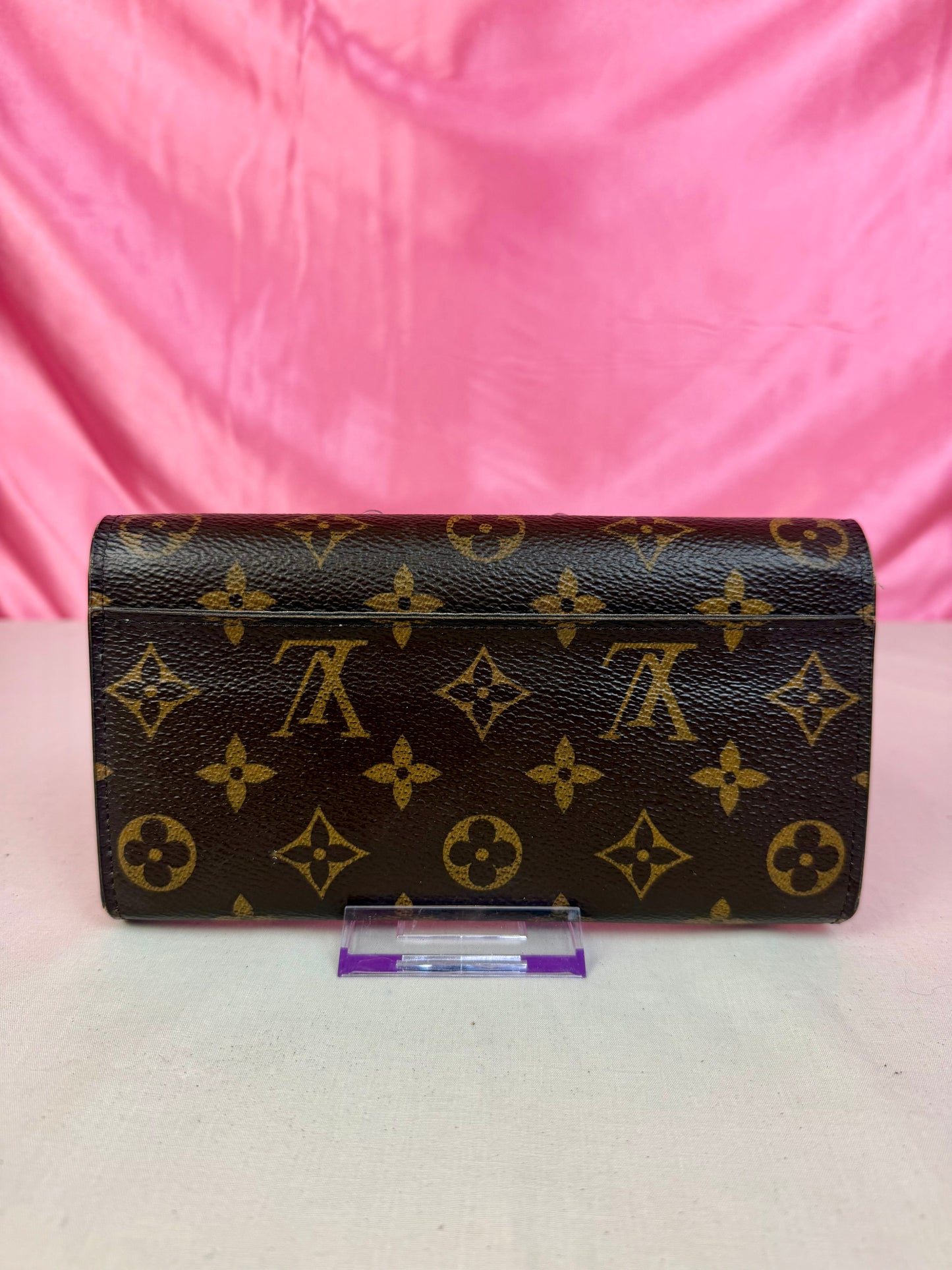 Louis Vuitton Sarah Wallet in Mono/Rose