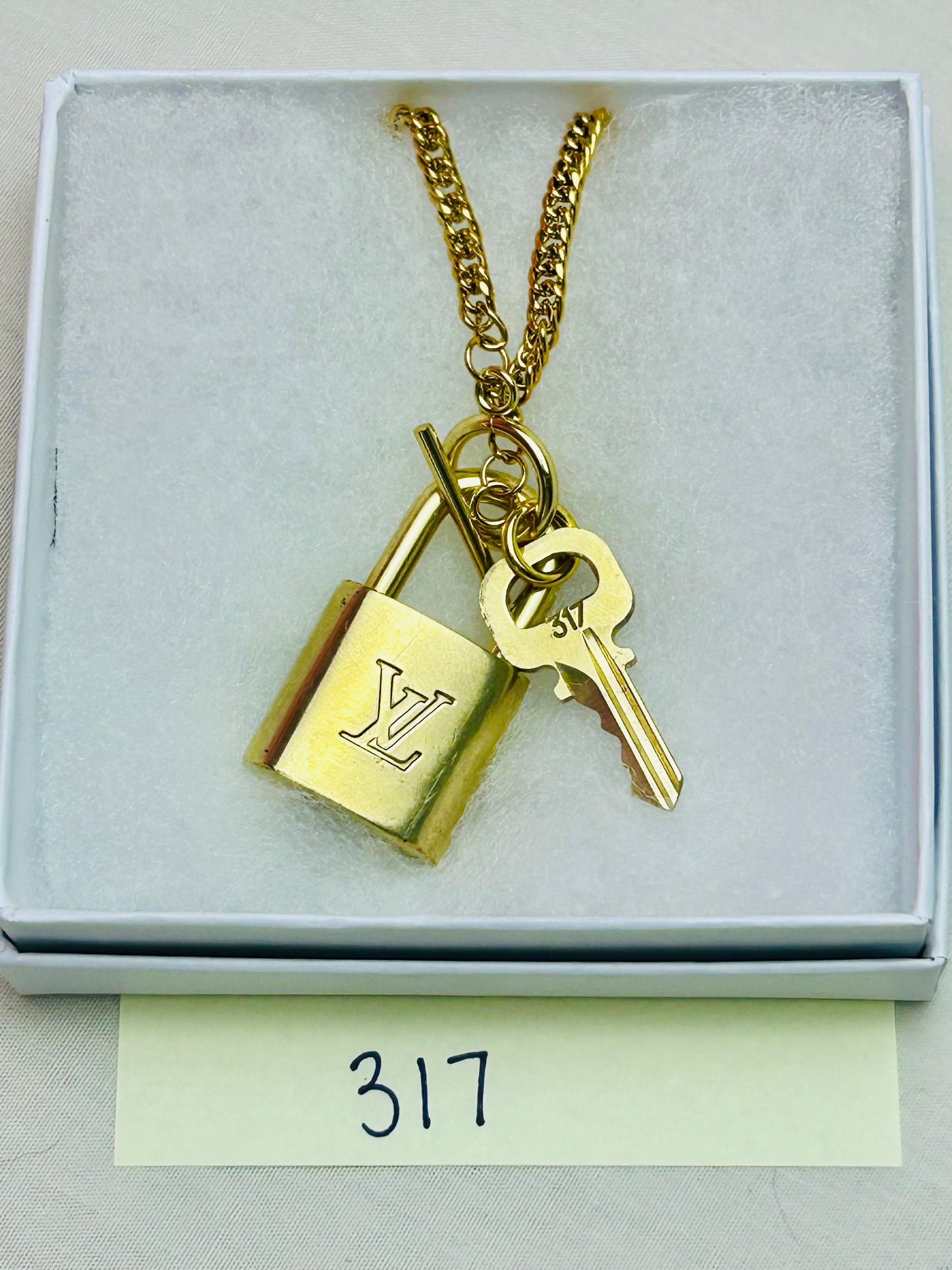 Lock and Key Necklace Set (20)