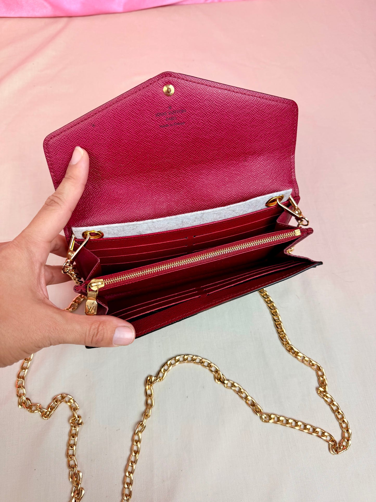 Sarah Wallet NM Monogram/Berry