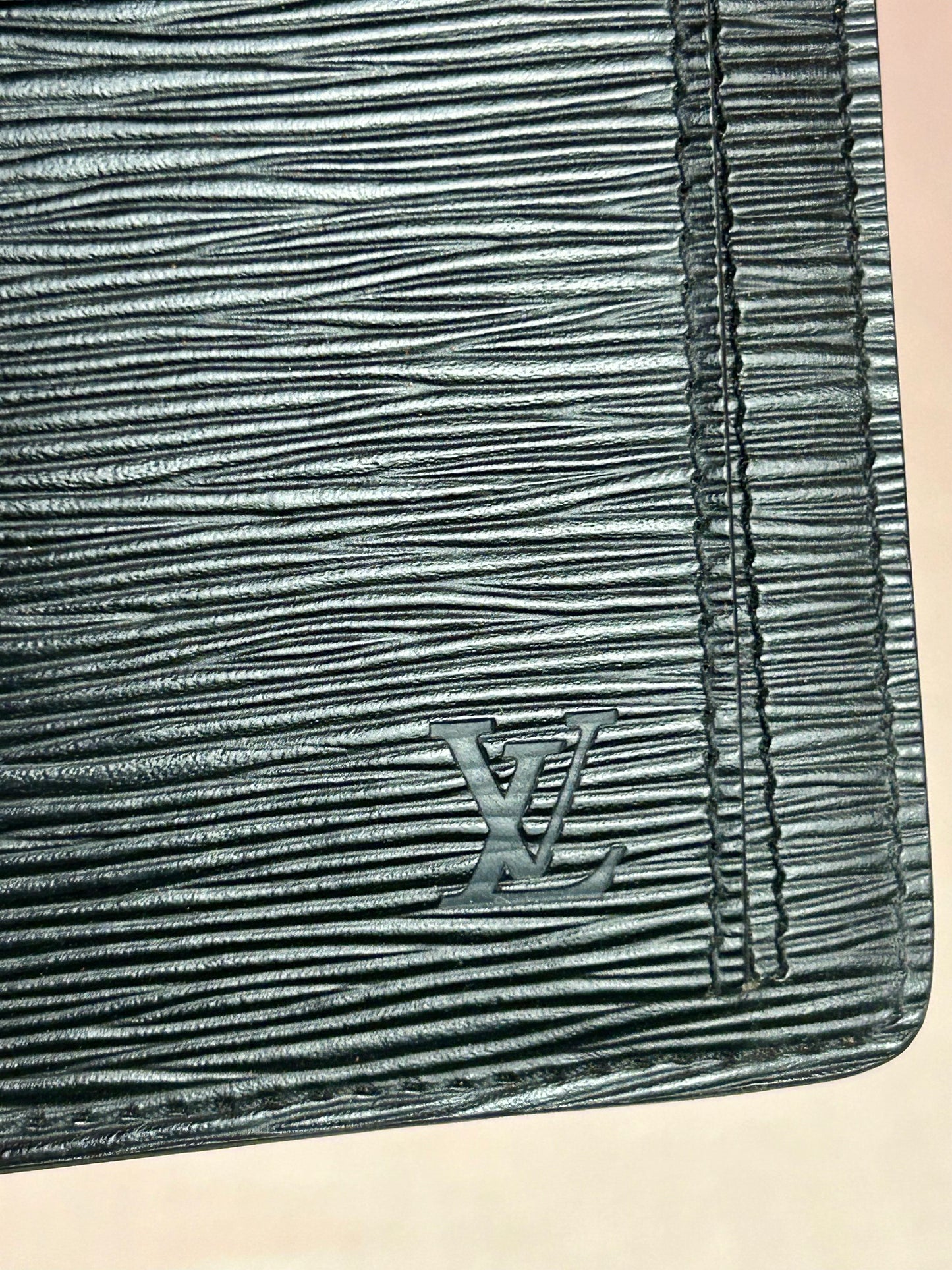 Dragonne Clutch in Black Epi